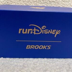 Run Disney Blue BROOKS Shoe Box *EMPTY BOX ONLY* With Run Disney Paper Liner